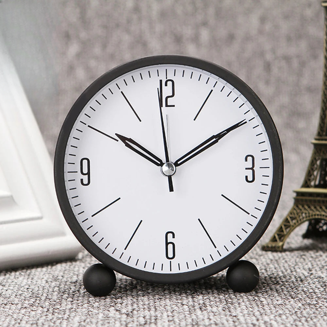 Klassischer runder analoger Wecker