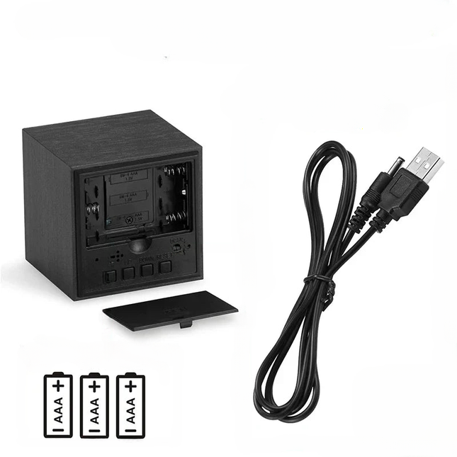Digitaler Holzwürfel Wecker in Schwarz