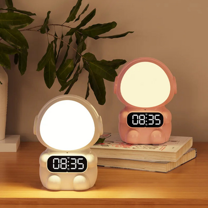 Kinderwecker Astronaut mit integriertem Nachtlicht