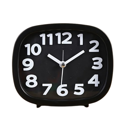Analoger Wecker mit großen Ziffern