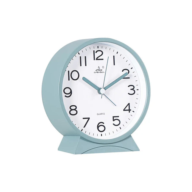 Klassischer runder Wecker mit Ziffernblatt