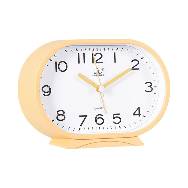 Schlichter analoger Wecker in ovaler Form