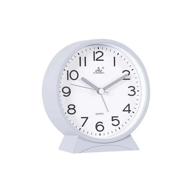 Klassischer runder Wecker mit Ziffernblatt