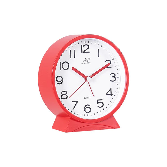 Klassischer runder Wecker mit Ziffernblatt