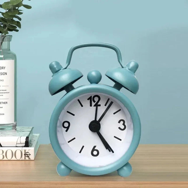 Miniatur Analog-Wecker im Retro-Look
