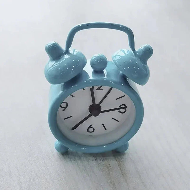 Miniatur Analog-Wecker im Retro-Look