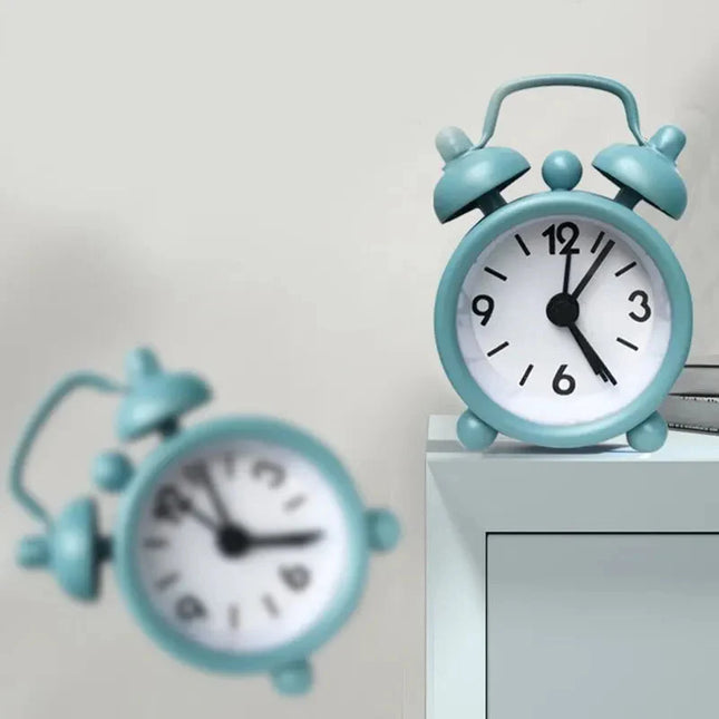 Miniatur Analog-Wecker im Retro-Look
