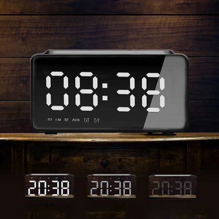 Radiowecker mit Bluetooth und Induktionsladung