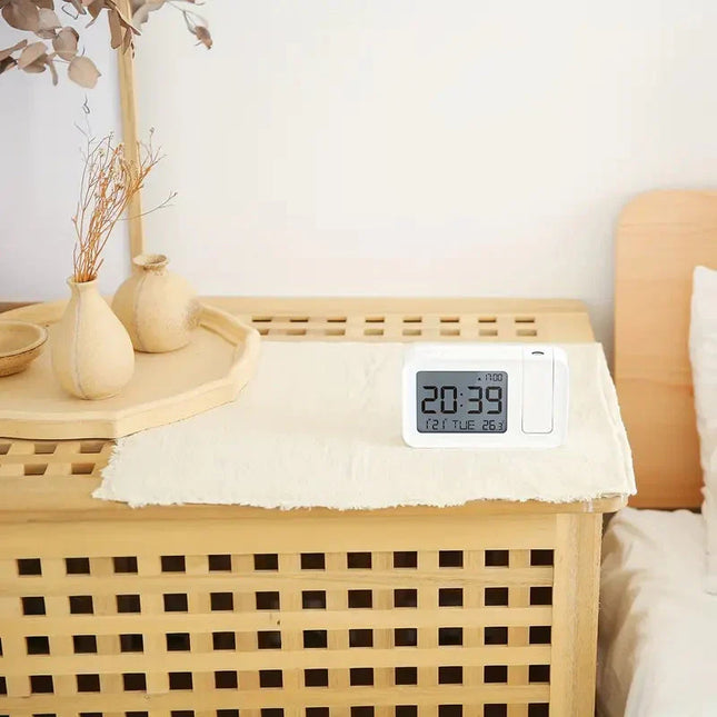 Digitaler Projektionswecker für Jugendliche