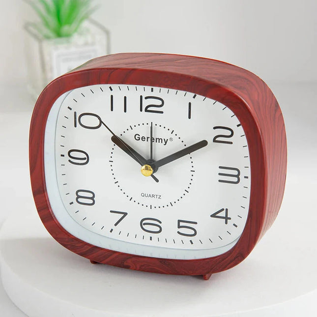 Analoger Wecker mit extra großen Zahlen