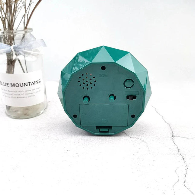 Analoger Tischwecker mit gut lesbaren Zahlen