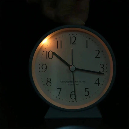 Lautloser analoger Wecker ohne Ticken