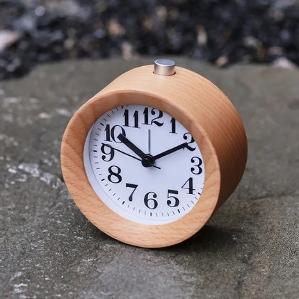 Analoger Wecker aus Holz rund