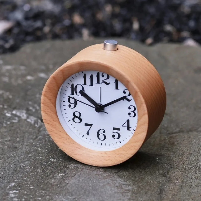 Analoger Wecker aus Holz rund