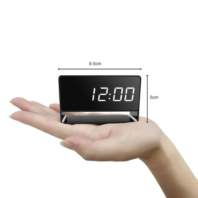 Wecker mit versteckter Kamera Full HD
