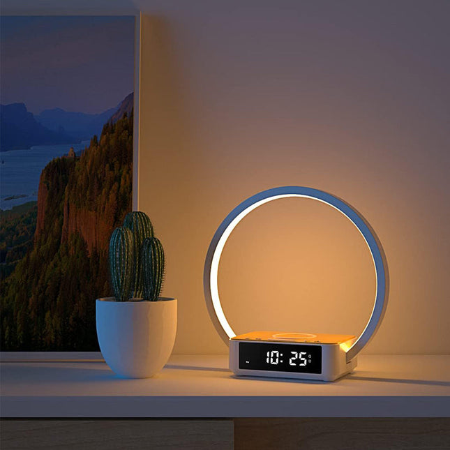 Design Nachttischlampe mit Wecker und Ladegerät