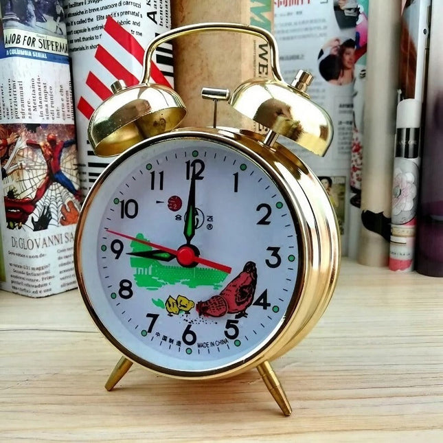 Goldener mechanischer Wecker mit Doppelglocke