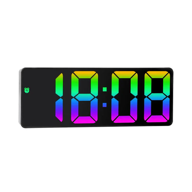 Digitaler Wecker mit bunten LED-Ziffern