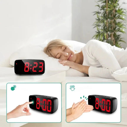 Digitalwecker mit roten Ziffern für Schlafzimmer