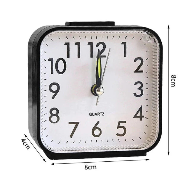 Einfacher analoger Wecker batteriebetrieben