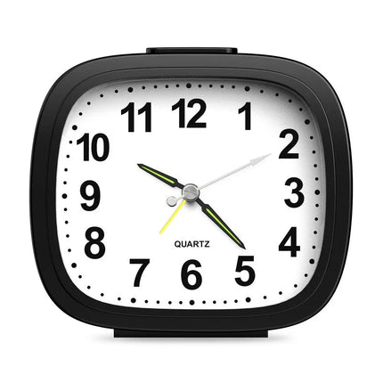 Klassischer Quarzwecker für das Schlafzimmer