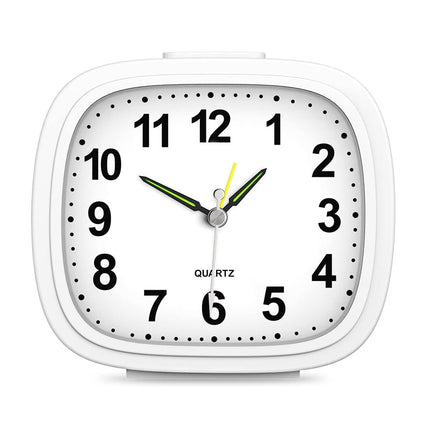 Klassischer Quarzwecker für das Schlafzimmer