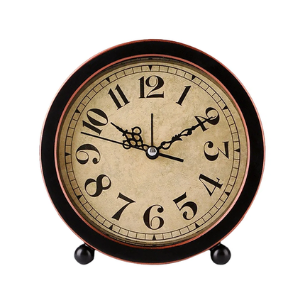 Runder Wecker im nostalgischen Vintage-Look