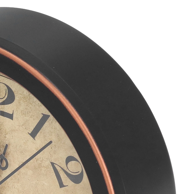 Runder Wecker im nostalgischen Vintage-Look